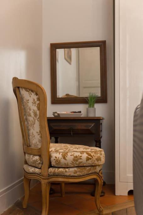 * Le Versaillais*2 Min A Pied Du Chateau Versailles Phòng bức ảnh