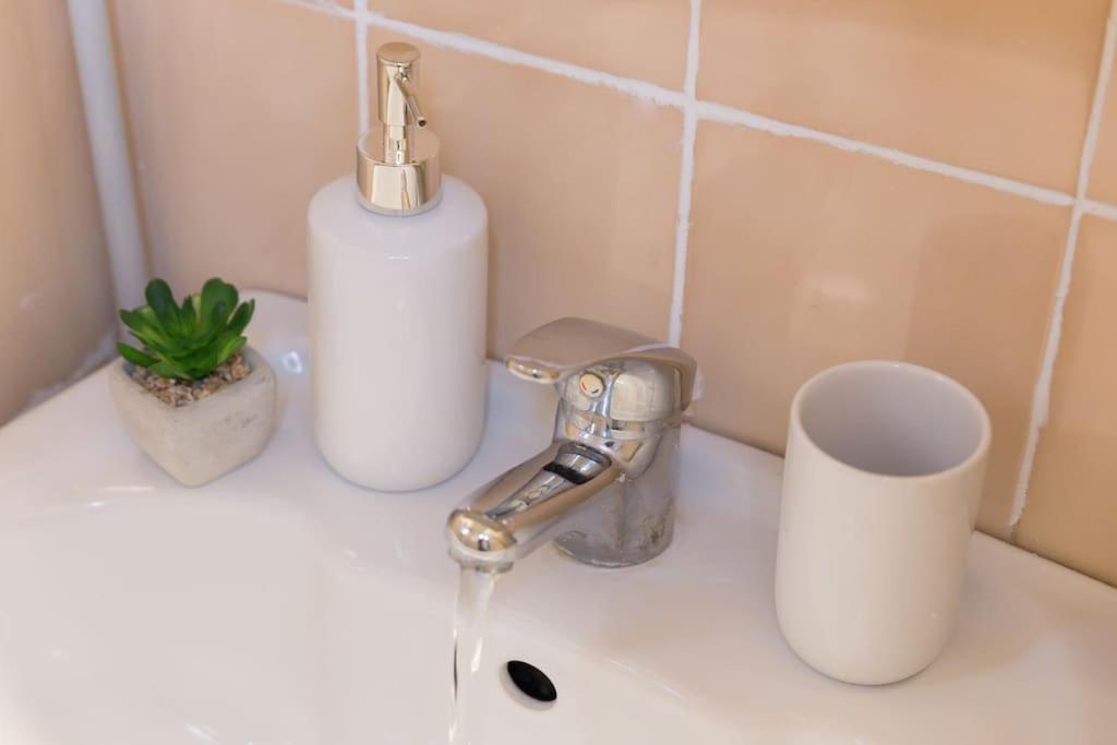 * Le Versaillais*2 Min A Pied Du Chateau Versailles Phòng bức ảnh